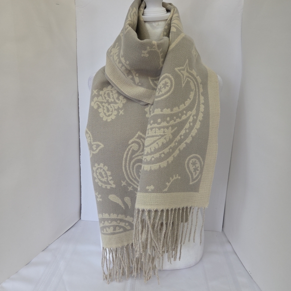 Chic Beige Paisley Scarf
